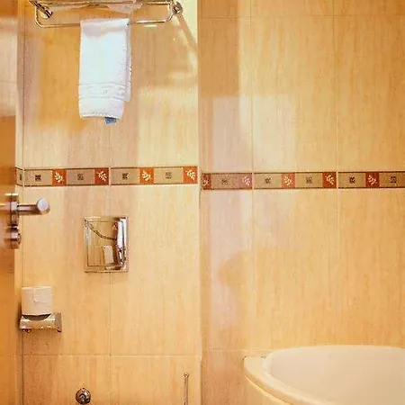 Santa Catalina Hotel *